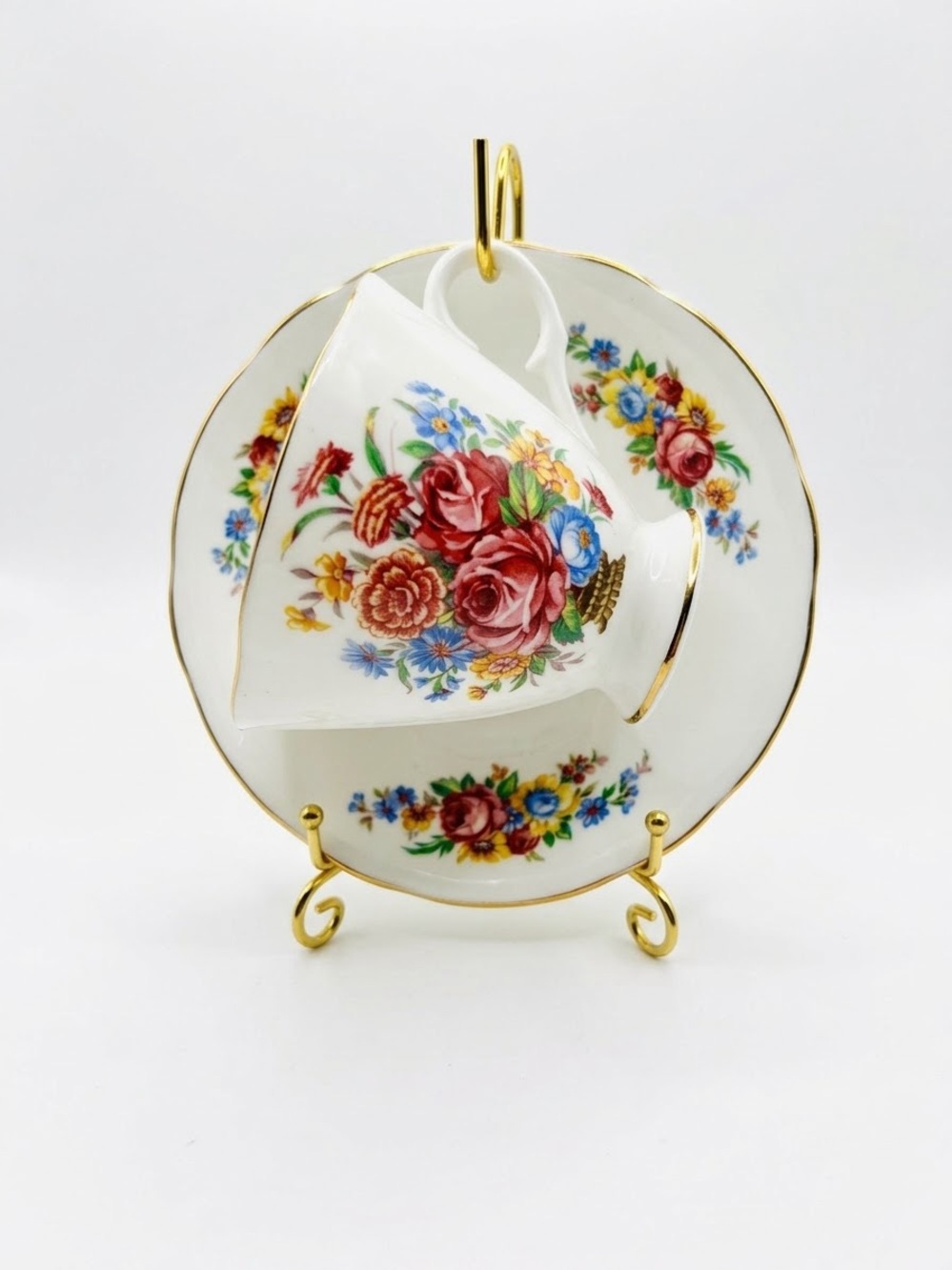 Bone China Made in England White Floral Teacup & Saucer w/Gold Trim Set 50s-60s